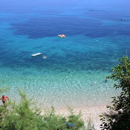 Apartment Seaside Secluded Cove Zavala - Gdinj, Hvar - 5717