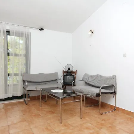 Seaside Secluded Cove Zavala - Gdinj, Hvar - 5717 Apartment *