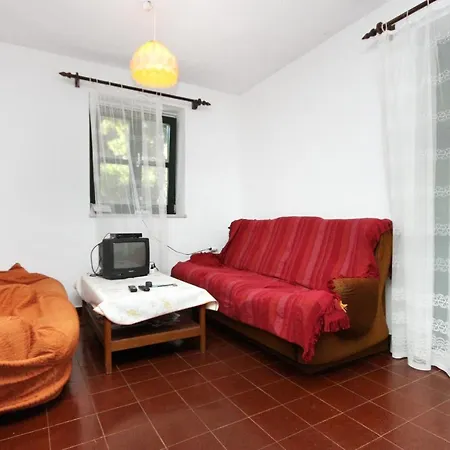 Apartment Seaside Secluded Cove Zavala - Gdinj, Hvar - 5717